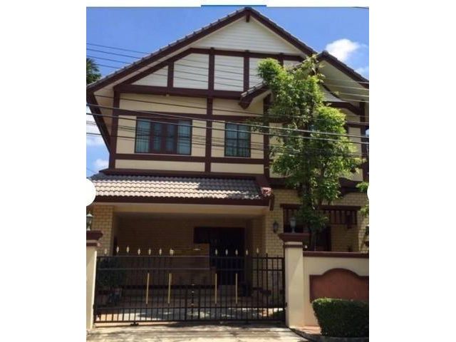บ้านเดี่ยว 2 ชั้น หมู่บ้านลัดดารมย์ เลียบด่วน