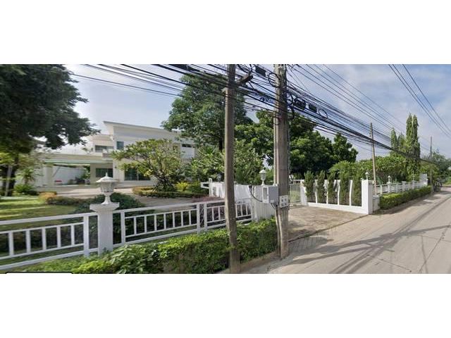 ขายที่ดิน 611 ตรว. พร้อมบ้าน 3 หลัง สุขาภิบาล 5