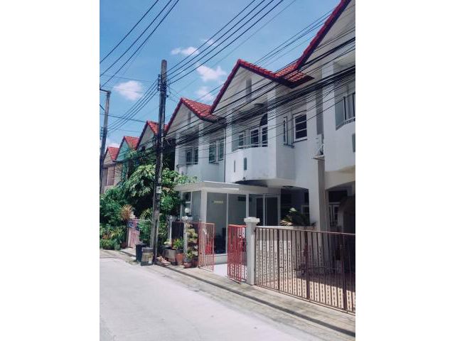 ให้เช่าหมู่บ้าน มธุรสโฮม 9  ซ.กรุงเทพ-นนท์บุรี 7