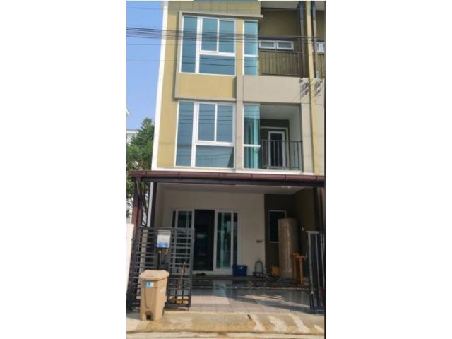 ให้เช่าทาวน์โฮม 3ชั้นหมู่บ้านเบลสทาวน์ศรีนครินทร์