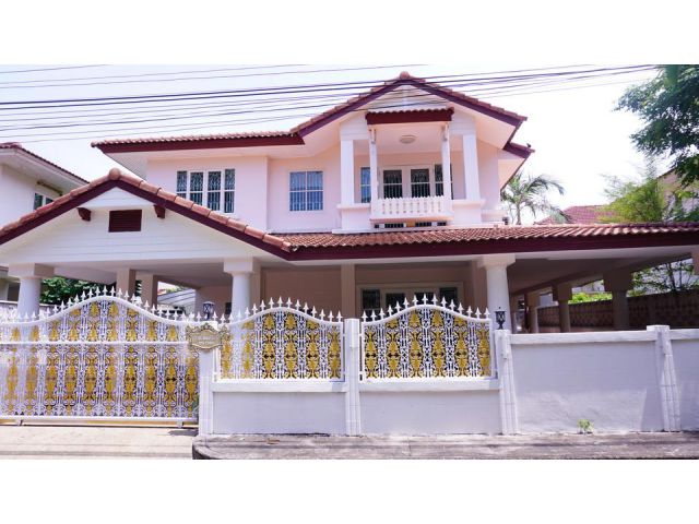 ขายบ้านเดี่ยว 3 นอน 2 น้ำในหมู่บ้าน แลนด์ แอนด์ เฮ้าส์ ถ.แม่โจ้