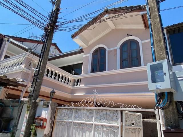For Rent ทาวน์เฮาส์ 2 ชั้น หมู่บ้านคอลเลจทาวน์ ซอยรามคำแหง24 แยก 34 ย่านหลังม.ราม ใกล้มหาลัยABAC หัวหมาก