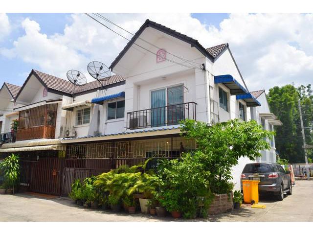 ขายทาวน์เฮ้าส์ 18 ตรว. หลังมุม อ.บางไผ่ จ.นนทบุรี