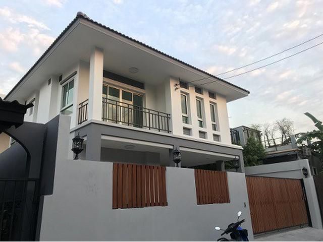 ให้เช่าบ้านเดี่ยว2ชั้น  เฟอร์ครบพร้อมอยู่ บ้านสภาพใหม่- เข้าซอยไม่ลึกลาดพร้าว โชคชัย4 ลาดพร้าววังหิน