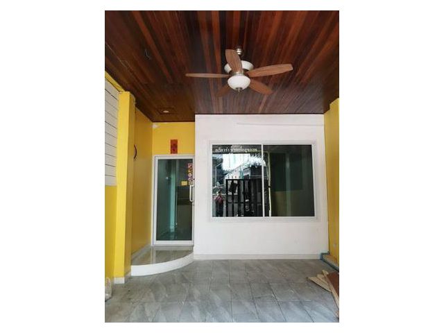 ทาวน์เฮ้าส์สภาพดีมาก 16 ตารางวา  เขตราชเทวี