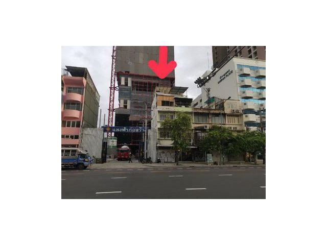 อาคารพาณิชย์ 1 คูหา ห้องหัวมุม 10 ตารางวา