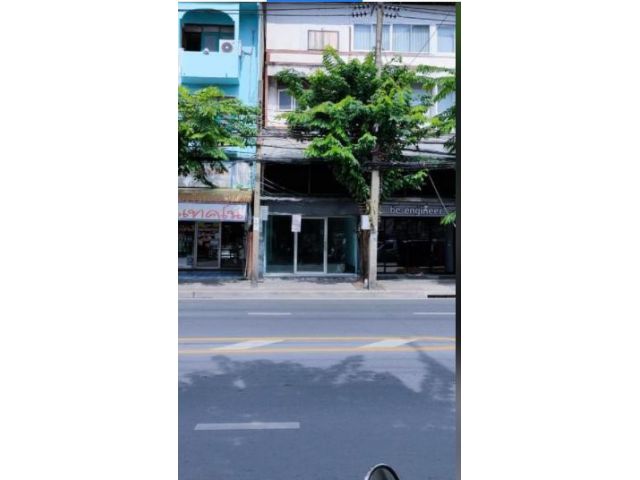 .ห้เช่าอาคารพาณิชย์ประชาอุทิศเหมาะค้าขายร้านค้า
