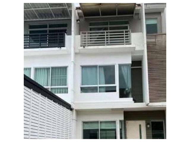 ให้เช่าทาวน์เฮ้าส์ 3 ชั้น บ้านใหม่ กรุงเทพกรีฑา 7
