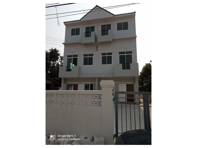 ให้เช่าบ้านแฝด 3 ชั้น ซอยพึ่งมี 48 ถนนสุขุมวิท 93