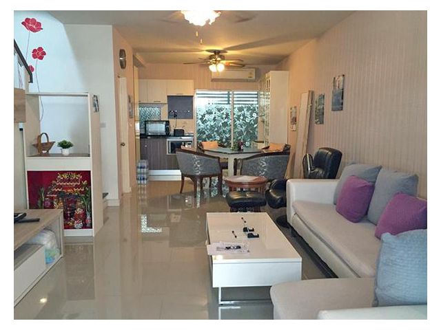 ขายทาวน์โฮม อเวนิว พระราม9 (AOL-F81-2106004138)