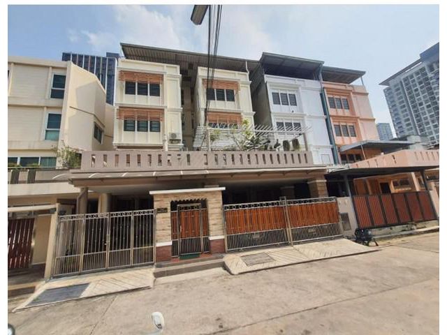 NBS 066 ขายทาวน์โฮม5 ชั้น หมู่บ้านเรืองศิริ สุขุมวิท 62 ใกล้ถนนใหญ่สุขุมวิทเพียง 100 เมตร มี 6 ห้องนอน 7 ห้องน้ำ