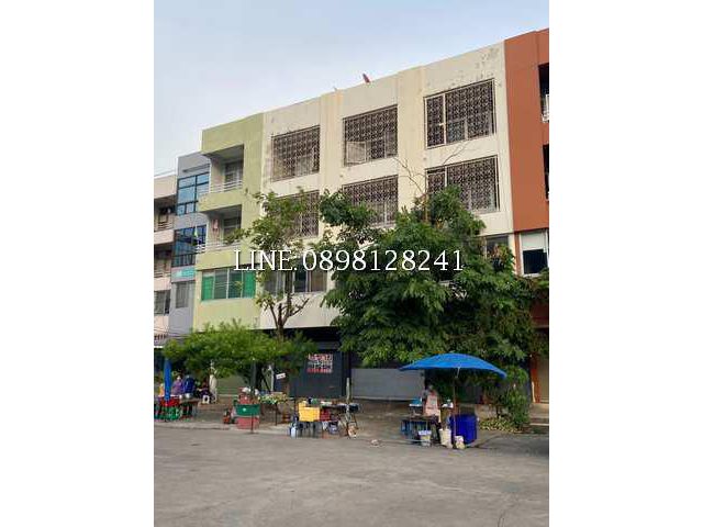 อาคารพาณิชย์ 4ชั้นครึ่ง 102 ตรว. ถนนรามคำแหง140