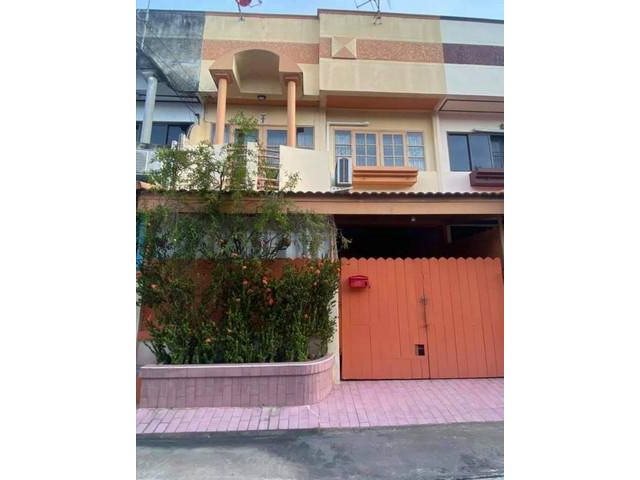 ถูกมาก ทาวน์เฮ้าส์ หมู่บ้านณัฐกานต์ เพชรเกษม112