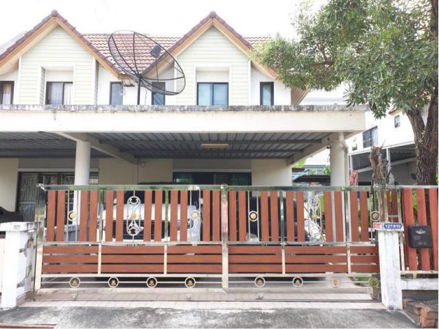 ขายบ้านแฝดสองชั้น ใจกลางเมือง ถนนพระยาสัจจา เมืองใหม่ ชลบุรี