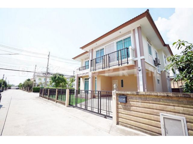 (ขาย) ** บ้านเดี่ยวหลังมุม ภัสสร 26 ติวานนท์-ราชพฤกษ์ ใกล้​โรบินสันศรีสมาน​ ปทุมธานี **