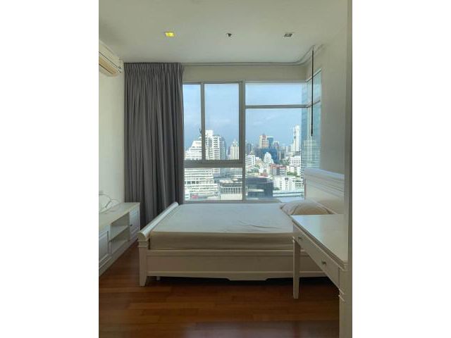 ให้เช่า Ivy Sathorn soi 10 (ไอวี่คอนโดสาทร ซอย10)   ปากซอยเป็นรถไฟฟ้าเซนต์หลุยส์   40 ตรม. ชั้น 20