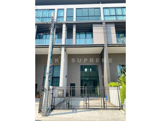 (ขาย) **ทาวน์โฮม 3 ชั้นครึ่ง โครงการ บ้านกลางเมือง วิภาวดี ในซอยวิภาวดี 64 บ้านใหม่ แทบไม่เคยเข้าอยู่ **