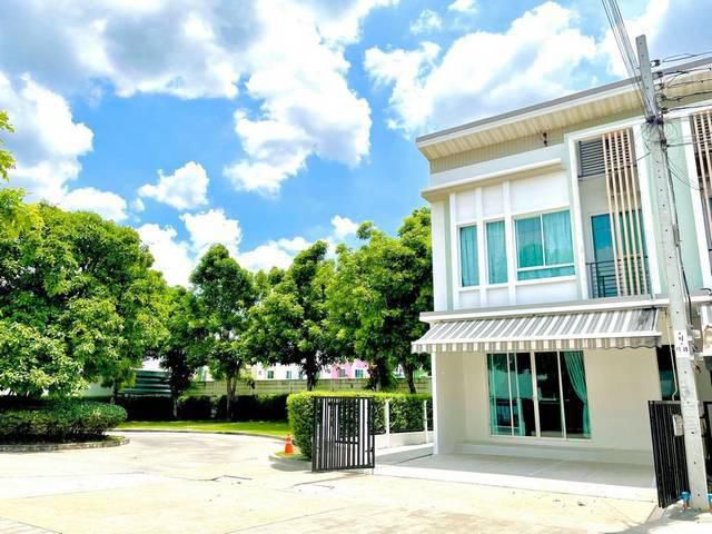 T224ทาวน์เฮาส์  Plenoวงแหวน-รามอินทรา ถนนเลียบคลองสอง ใกล้แฟชั่นไอส์แลนด์  165ตรม  3นอน  2น้ำ จอดรถ 2คัน