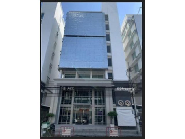 ให้เช่าพื้นที่สำนักงาน 112-118 ตรม. ถนนวัชรพล