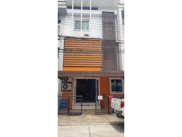 รหัสทรัพย์ V5246 ให้เช่าทาวน์โฮม 3 ชั้น หมู่บ้านเนอวานา พาร์ค สุขุมวิท 77 (อ่อนนุช-ประเวศ)