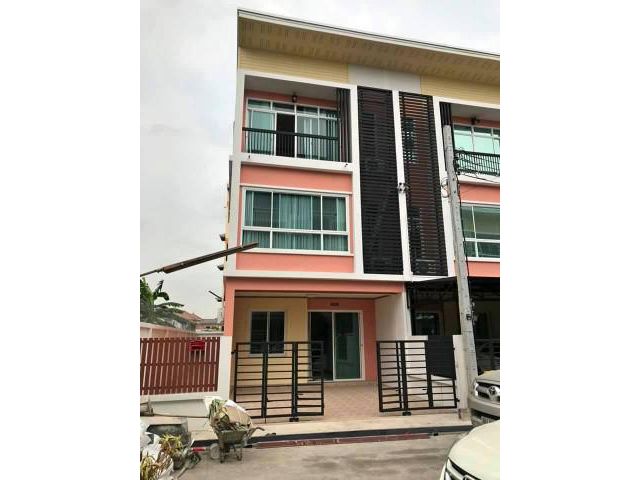 รหัสทรัพย์ V5257 ให้เช่าทาวน์โฮม 3 ชั้น หมู่บ้านปิ่นทอง 5 ช.ช่างอากาศอุทิศ 14 ดอนเมือง