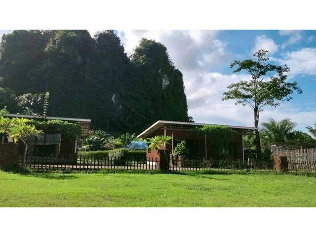 ขายที่ดินพร้อมบ้านพัก 2 ไร่กว่า รีสอร์ท ติดภูเขา