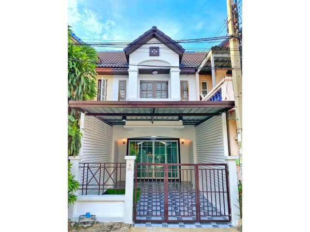 ขาย ทาวน์เฮ้าส์ สวยพร้อมอยู่ หมู่บ้านลุมพินี บ้านกล้วย-ไทรน้อย ทำเลดี ติดถนนกาญจนาภิเษก