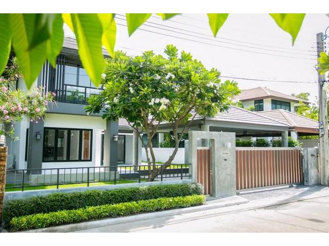 PL16 ขายบ้านเดี่ยว 2 ชั้น ไพรเวทเนอวานา นาคนิวาส 37 ลาดพร้าว 71 เขตลาดพร้าว ใกล้เซ็นทรัลอิสวิลเลียบด่วน คริสตัลปาร์ค