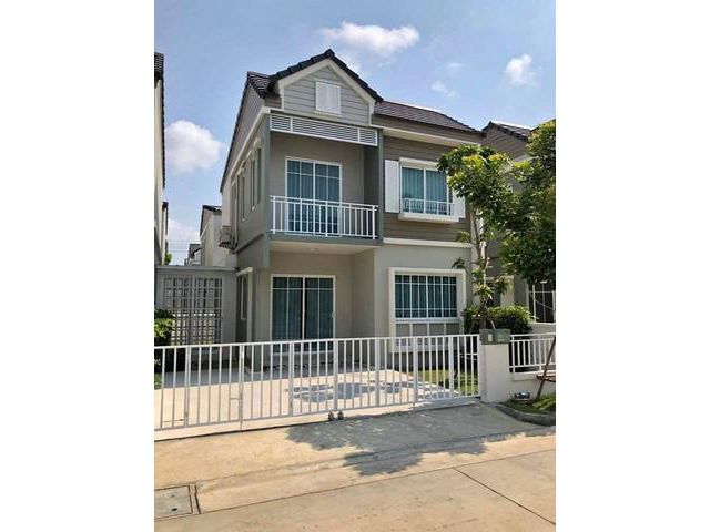PS01 ให้เช่าทาวน์ 2 ชั้น เดอะวิลเลจ บางนา ใกล้เมกะบางนา ใกล้มหาลัยรามคำแหง หน้าบ้านทิศเหนือ ซอยมหาชัย เหมาะอยู่อาศัย