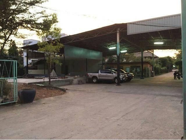 ขายที่ดินย่านรังสิต ราคา 190ล้าน อำเภอคลองหลวง ติดถนนวิภาวดีขาออก เนื้อที่ 4-3 - 92 ไร่ ใกล้ ม.กรุงเทพ ขายยกแปลง