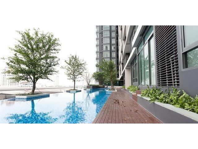 Condo for rent, Ideo Bluecove.