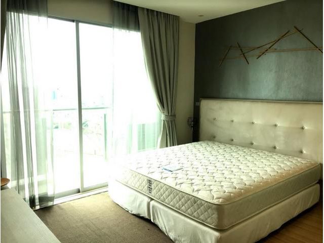 Sky Walk Condominium  พร้อมอยู่ ใกล้ BTS