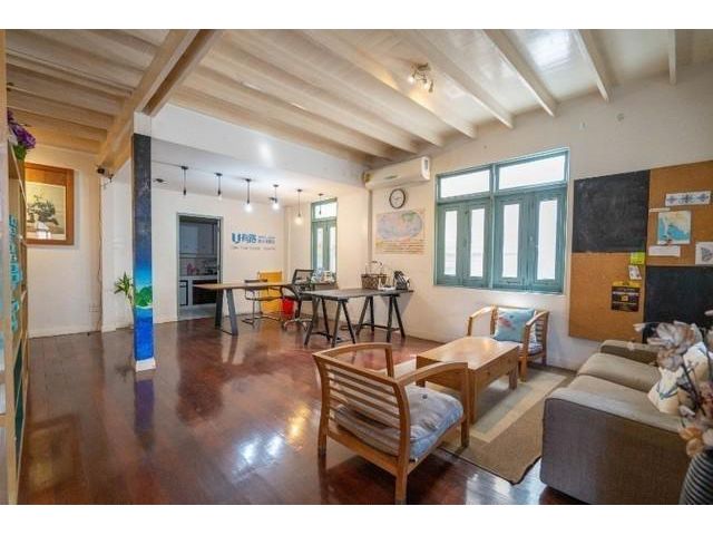 ให้เช่าบ้านเดี่ยว 2ชั้น ย่านสุขุมวิท นานาราคา 90,000 เขตคลองเคย ใกล้BTSนานา ตกแต่งพร้อมอยู่ ให้เลี้ยงสัตว์ได้