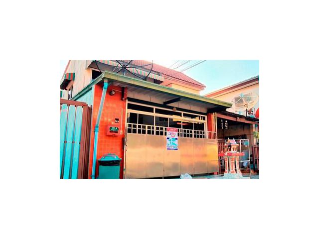 ทาวน์เฮ้าส์ 2 ชั้น 18 ตารางวา  คันนายาววิลเลจ