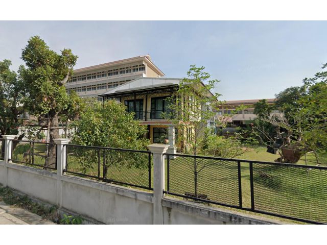 ขายบ้านพร้อมที่ดิน 273 ตรว. ซ.เพชรเกษม 110
