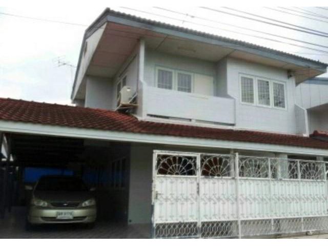 ให้เช่าบ้านเดี่ยว 2 ชั้น ตรว.หมู่บ้านเสนานิเวศน์
