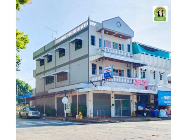 อาคารพาณิชย์3ชั้นทำเลทอง หน้าโรงเรียนสุขสำราญ ข้างวัดผาสุการาม ในตัวอำเภอวารินชำราบ อุบลฯ