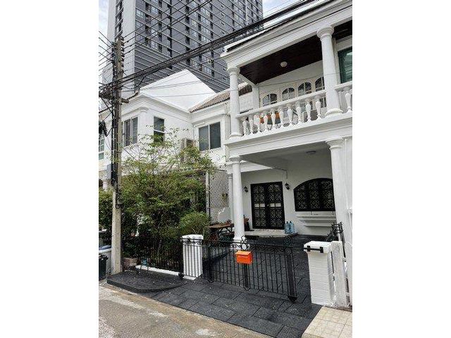 ให้เช่าทาวน์โฮม 2 ชั้น หมู่บ้านการ์เด้นซิตี้ ซอยสุขุมวิท79 ใกล้BTSอ่อนนุช 400 เมตร