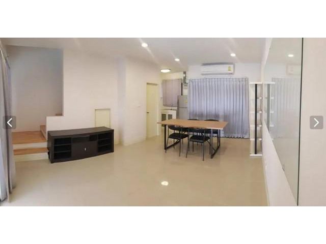 ให้เช่าทาวน์โฮม 3 ชั้น โครงการบ้านกลางเมือง นวมินทร์ 42 พร้อมเฟอร์นิเจอร์ เหมอะพักอาศัย