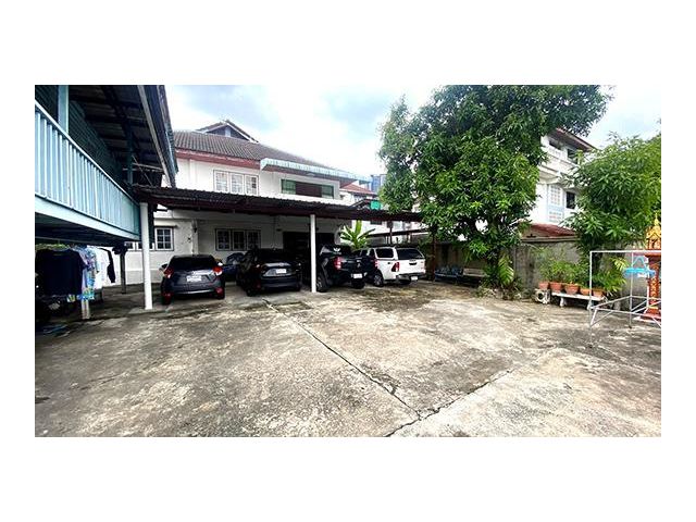 L655 ขายที่ดิน พร้อมบ้านเดี่ยว 2 ชั้น 126 ตรว. ใกล้รถไฟฟ้า เตาปูน เหมาะทำ โฮมออฟฟิศ สำนักงาน