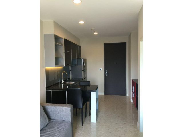 1 bedroom for rent at The Crest Sukhumvit 34.