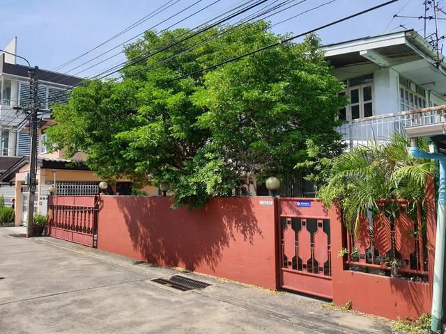 ให้เช่าบ้าน 2 ชั้น  56 ตรว.Town in Town 7 ห้อง