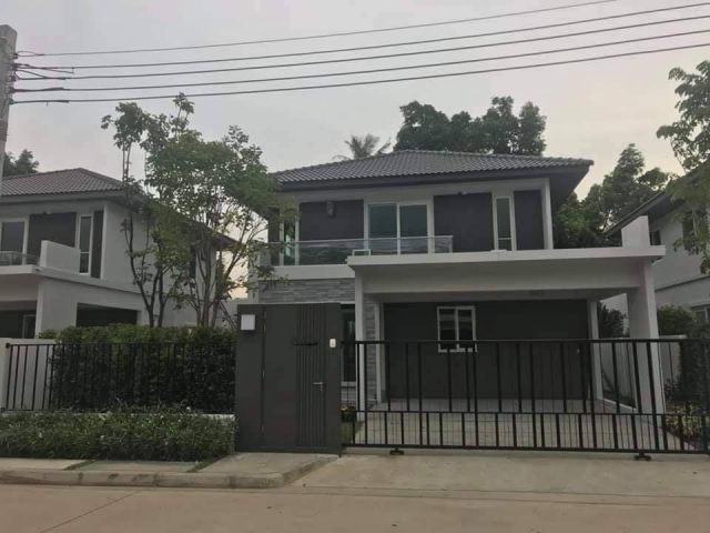 ขายบ้านมัณฑนา อ่อนนุช วงแหวน 5  51 ตรว. 145 ตรม.