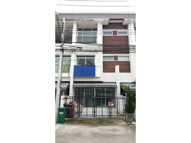 ทาวน์เฮ้าส์ขาย : บ้านกลางเมืองสวิสทาวน์