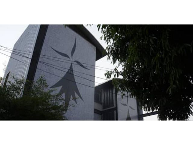 PR552บ้าน สุขุมวิท ชอย 71 (3ชั้น + สระว่ายน้ำ / 600ตรม / 7 ห้องนอน / 8 ห้องนำ้) บ้าน สุขุมวิท ชอย 71