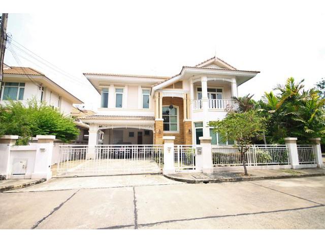 ขายบ้านเดี่ยว 2 ชั้น หมู่บ้าน บางกอก บลูเลอวาร์ด รัชดา-รามอินทรา พื้นที่ 83 ตร.ว.พื้นที่ใช้สอย 280 ตารางเมตร l 4 ห้องนอน