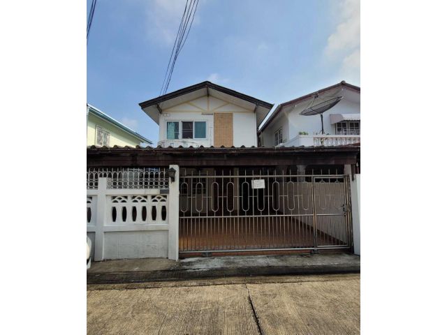 ขายบ้านเดี่ยว 2ชั้น หมู่บ้านประวัติอนันต์ เนื้อที่ 30 ตร.ว.