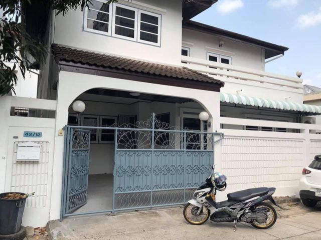 ให้เช่าบ้านเดี่ยว2ชั้นใกล้ ม.เซ็นต์จอห์น ใกล้MRTรัชดา ใกล้การบินไทยย่านรัชดา วิภาวดีรังสิตซอย16 จตุจักร