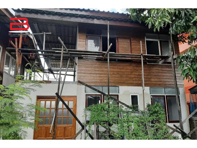 ที่ดินพร้อมบ้านเดี่ยว 2 ชั้น โครงการ ชุมชนอาภาภรณ์ เนื้อที่ 30.5 ตรว. อ.ธัญบุรี ปทุมธานี
