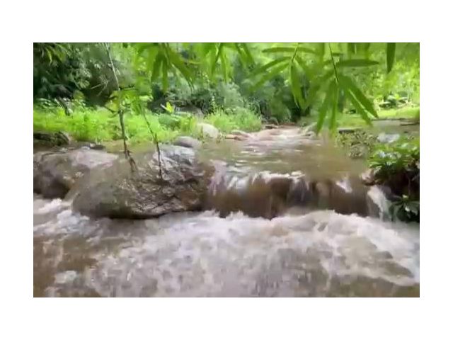 ขายที่ดินดอยสะเก็ด ติดลำธาร ติดถนนหลวง(118)เชียงใหม่-เชียงราย เนื้อที่ 6-0-46 ไร่ ราคาไร่ละ 1.8ล้าน หน้าติดน้ำ หลังติดเข